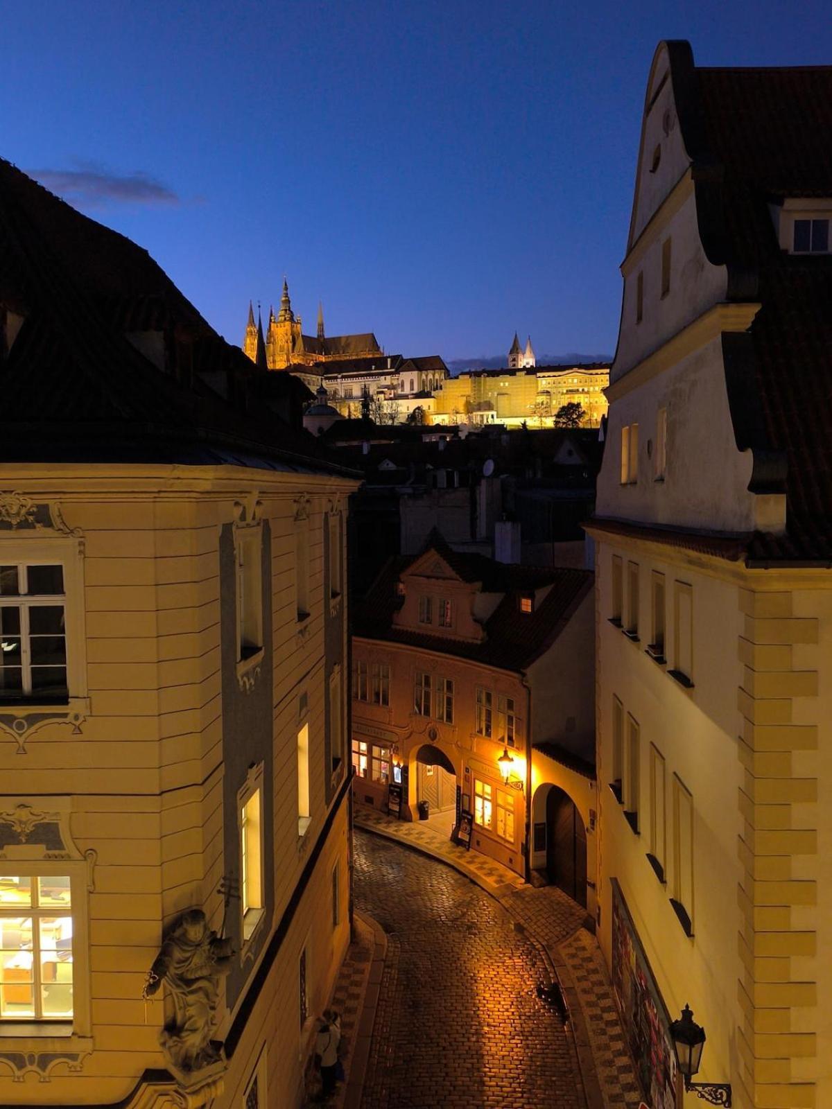 Duplex 165m2 With Views Only 30 Seconds To Charles Bridge Appartamento