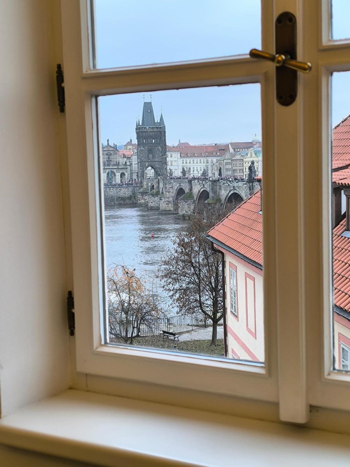Duplex 165m2 With Views Only 30 Seconds To Charles Bridge * Praga