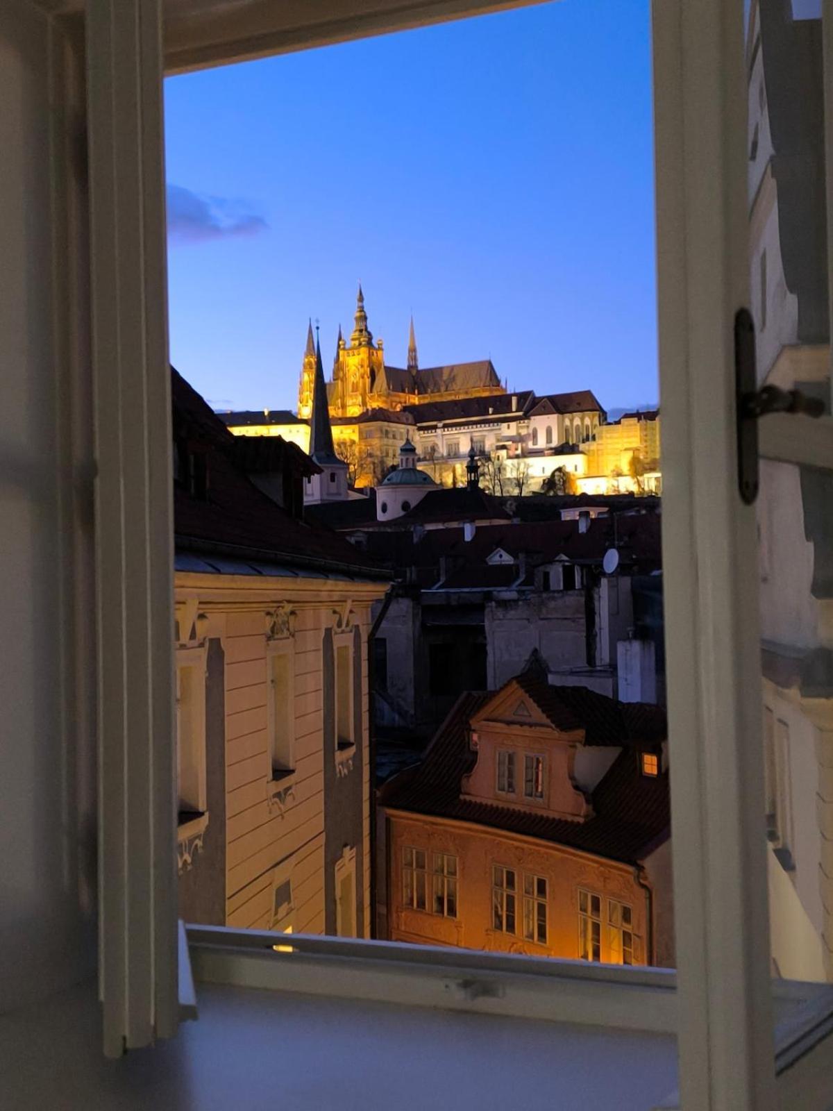 Duplex 165m2 With Views Only 30 Seconds To Charles Bridge