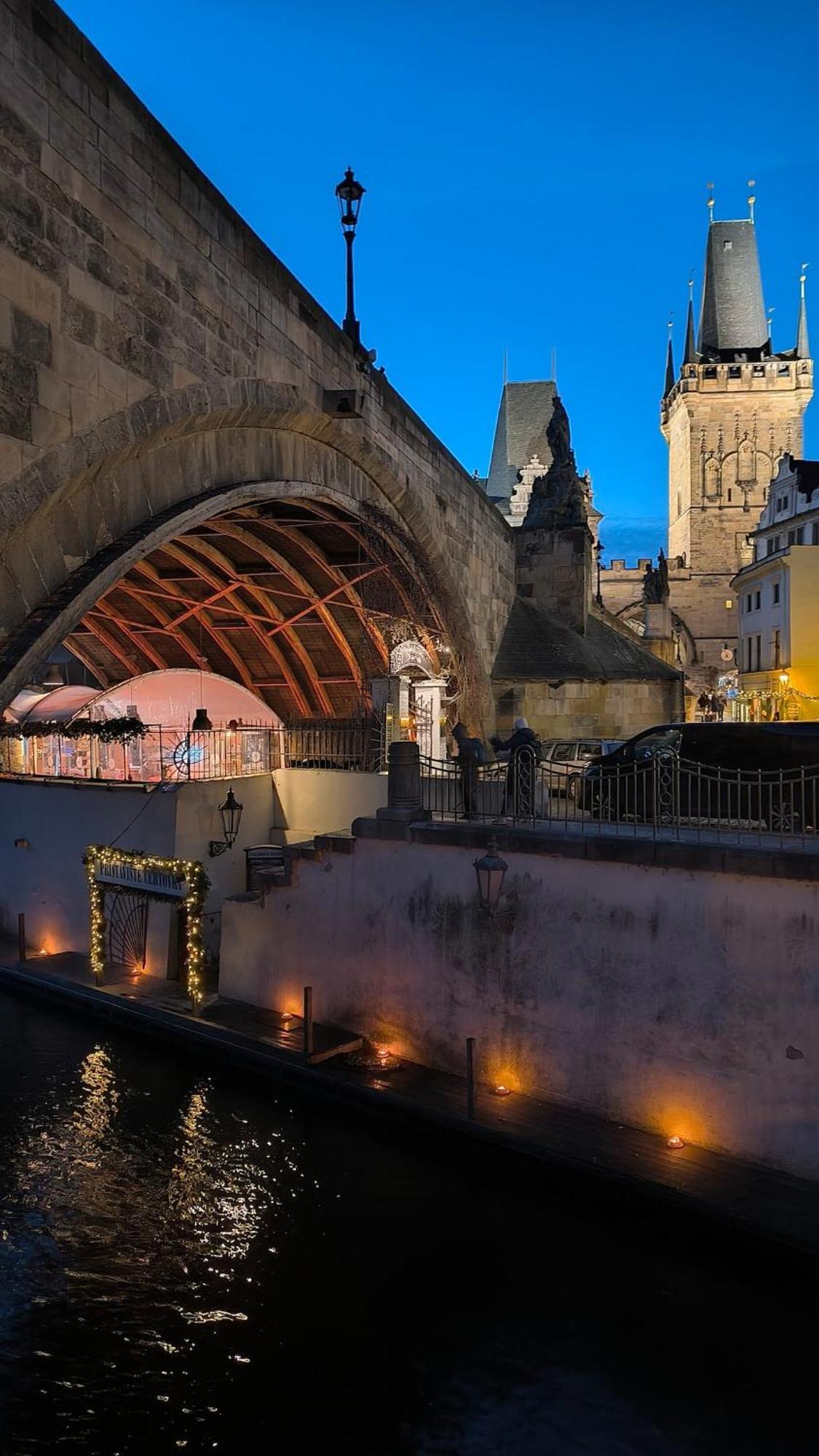 Appartamento Duplex 165m2 With Views Only 30 Seconds To Charles Bridge Praga