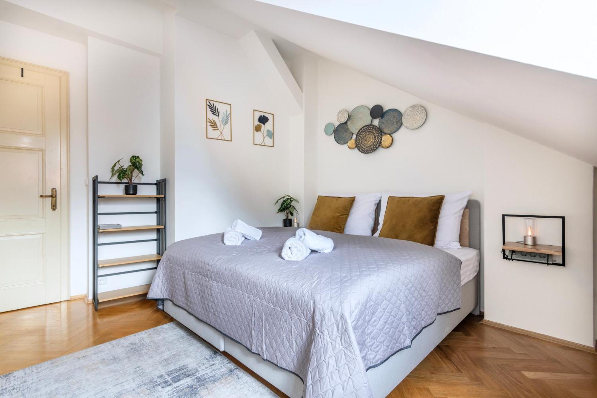 Duplex 165m2 With Views Only 30 Seconds To Charles Bridge Appartamento Praga
